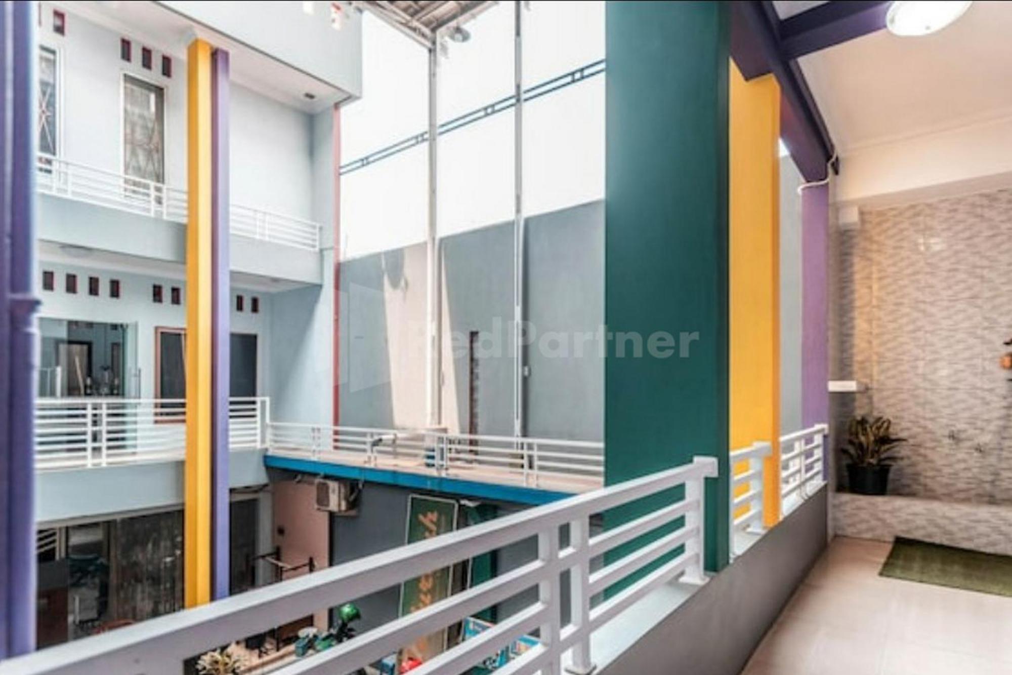 Puspita Homestay Mitra Reddoorz Bekasi Exteriér fotografie