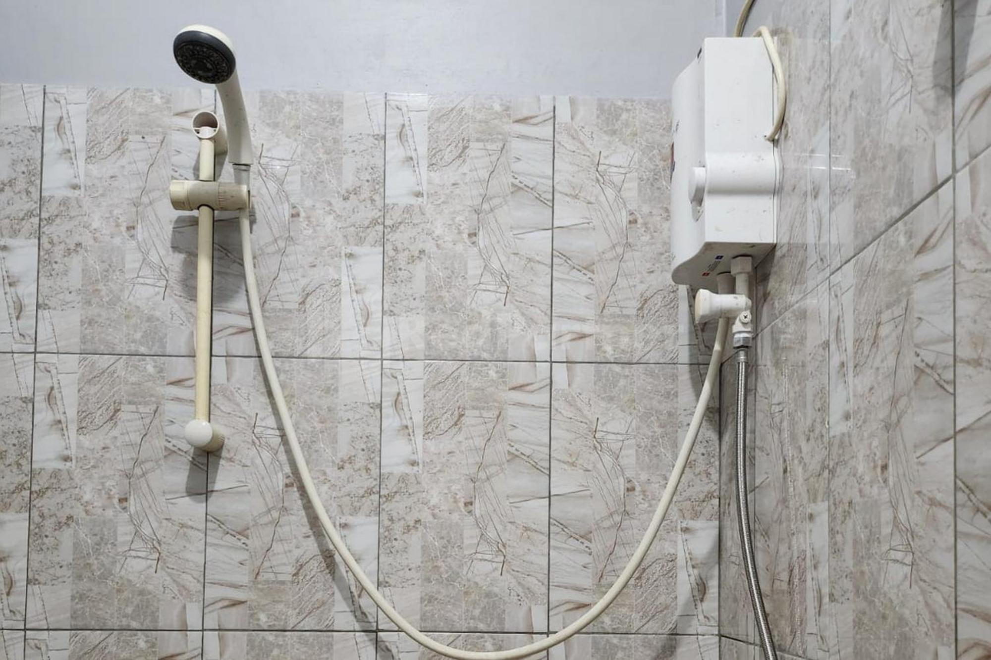 Puspita Homestay Mitra Reddoorz Bekasi Exteriér fotografie