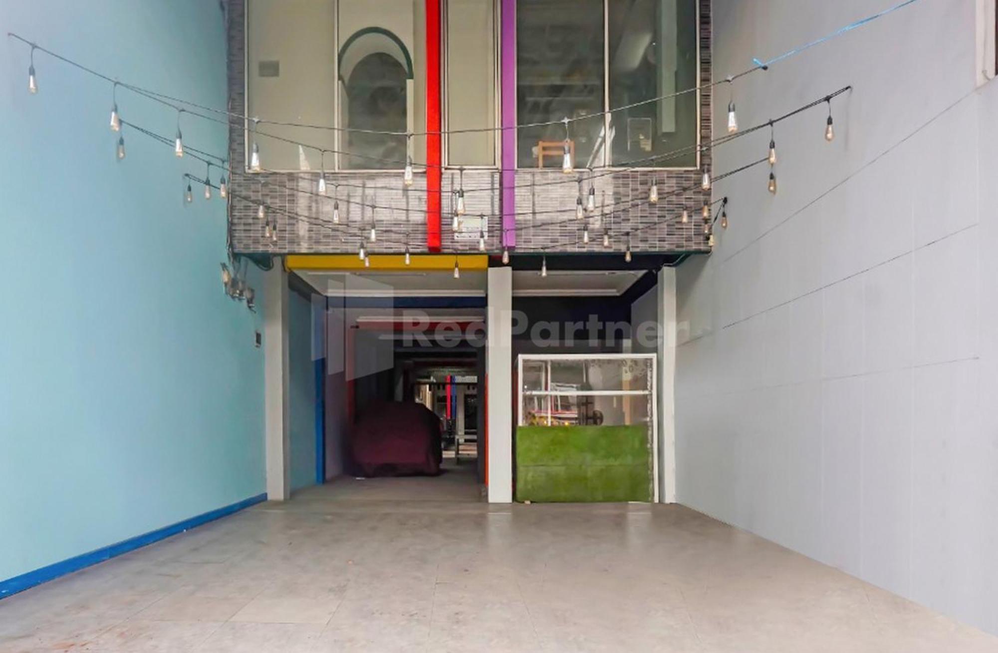Puspita Homestay Mitra Reddoorz Bekasi Exteriér fotografie